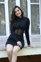 Yashika Ranganat Photos